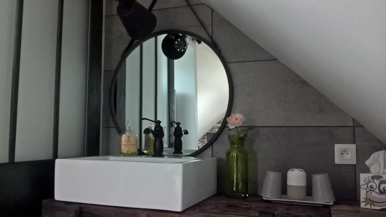 Hébergements indépendants chez l'habitant Saint-Mars-dʼOutillé Buitenkant foto